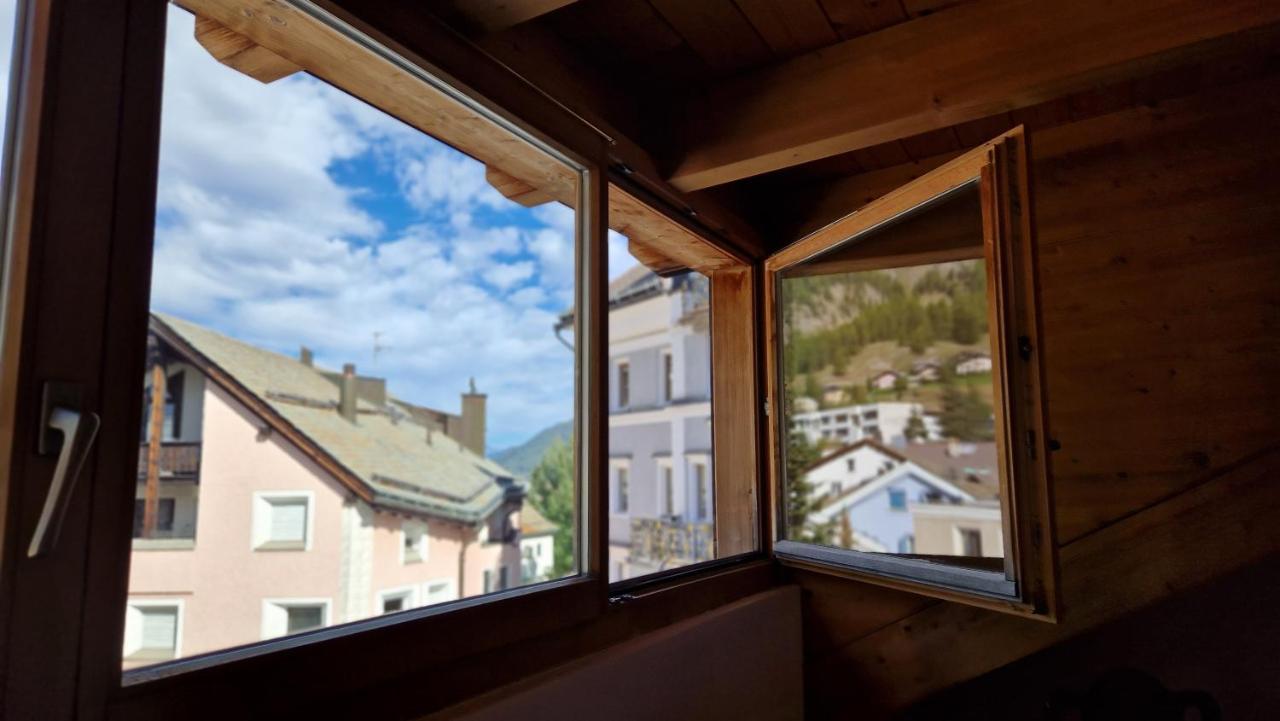 Weisses Kreuz - Crusch Alva Samedan Exterior foto